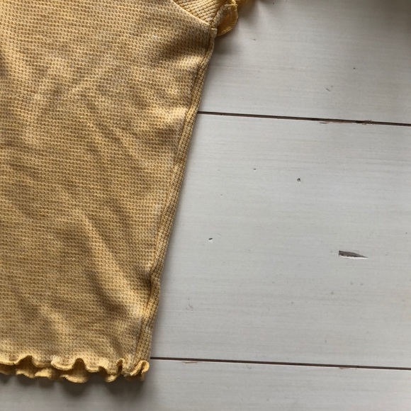 💘NWOT!! AE Waffle Knit Lettuce Hem Tee - Picture 7 of 8